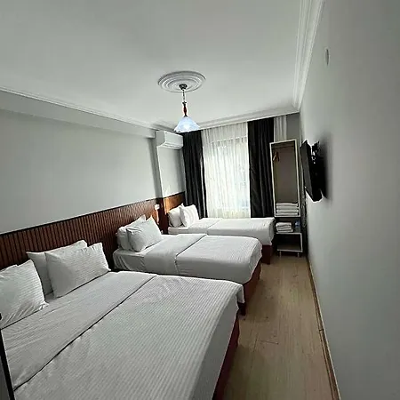 Balkan Palace *